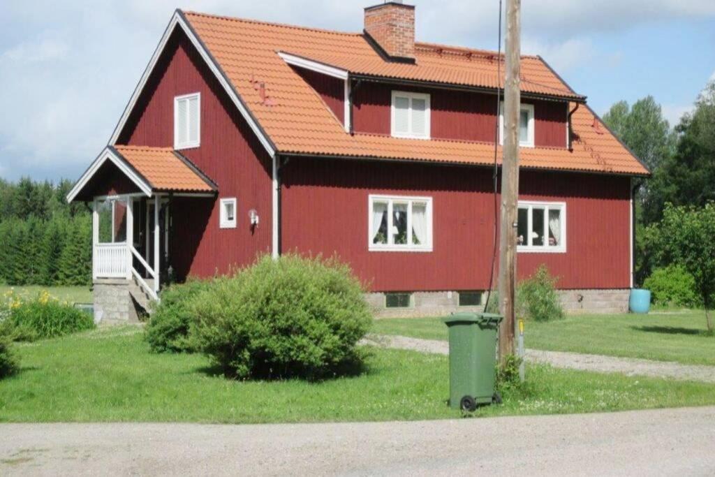 Egen Laegenhet I 2-Familjshus Pa Landet. Villa Tierp ภายนอก รูปภาพ